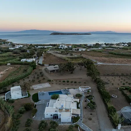 Andria's Chrisi Akti (Paros)